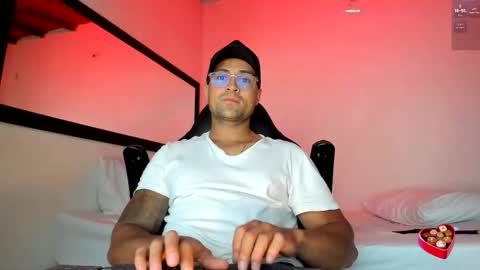 Snapshot of rocky_staily chatting on 10.02.25 rocky_staily online show from 10.02.25