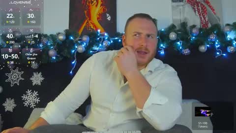 Snapshot of roddy_riss chatting on 12.15.24 Roddy online show from 12.15.24