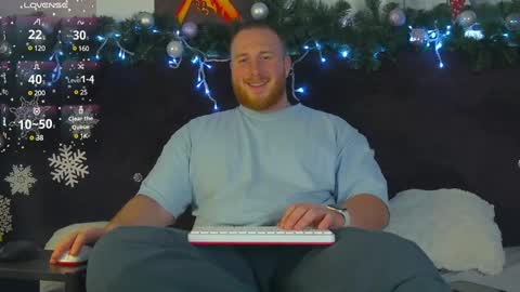 Snapshot of roddy_riss chatting on 12.30.24 Roddy online show from 12.30.24