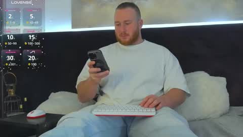 Snapshot of roddy_riss chatting on 01.24.25 Roddy online show from 01.24.25