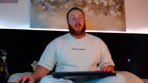 Snapshot of roddy_riss chatting on 11.23.25 Roddy online show from 11.23.25