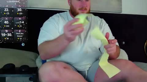 Snapshot of roddy_riss chatting on 12.15.25 Roddy online show from 12.15.25