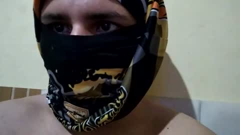 Snapshot of rodri1k chatting on 07.27.26 rodri1k online show from 07.27.26
