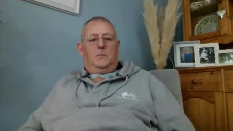 Snapshot of rokard121 chatting on 01.10.25 rokard121 online show from 01.10.25