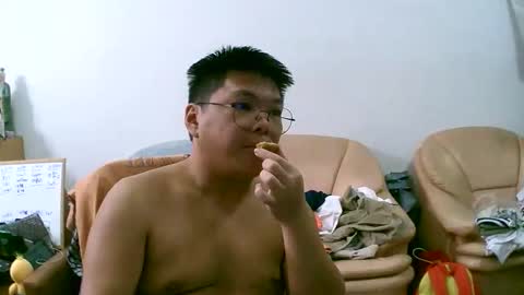 Snapshot of rolleacban chatting on 11.08.25 Rolleac online show from 11.08.25