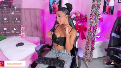 Snapshot of rolyloren chatting on 12.19.24 Marcela online show from 12.19.24