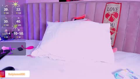 Snapshot of rolyloren chatting on 02.20.25 Marcela online show from 02.20.25