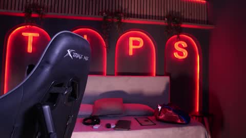 Snapshot of roma_hells chatting on 09.08.25 roma_hells online show from 09.08.25