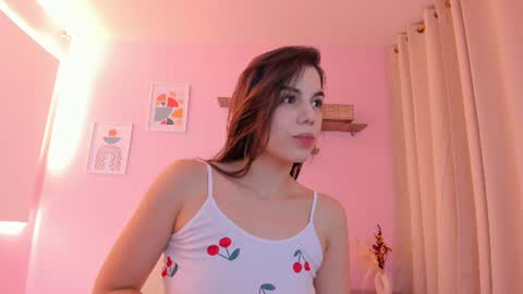 Snapshot of roma_lovee chatting on 06.15.26 Roma online show from 06.15.26