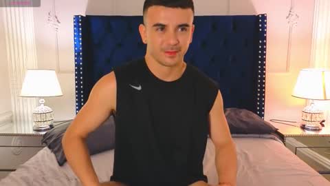 Snapshot of roman_chase chatting on 10.18.25 online show from 10.18.25