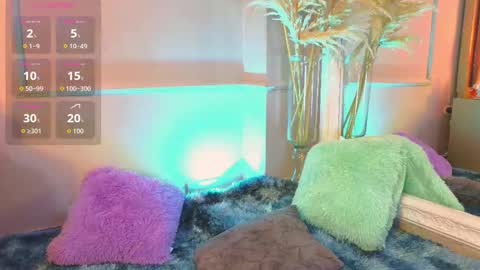   online show from 11.08.25