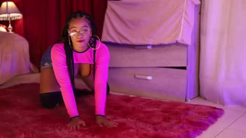 Is A Belle online show from 10.09.25