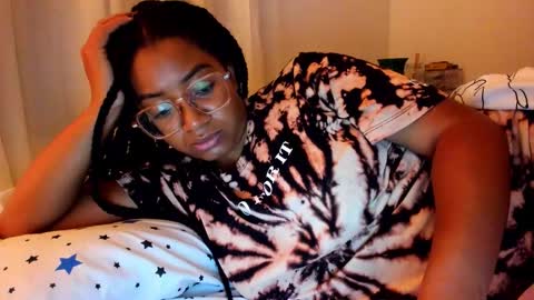 Is A Belle online show from 11.21.25