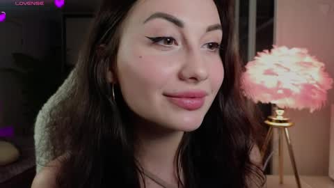 Snapshot of romanticsonya chatting on 04.01.26 romanticsonya online show from 04.01.26