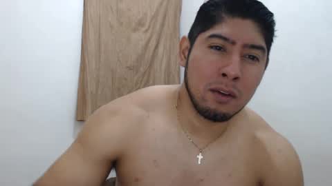 Snapshot of romeo_myroom chatting on 12.01.24 Romeos Room online show from 12.01.24