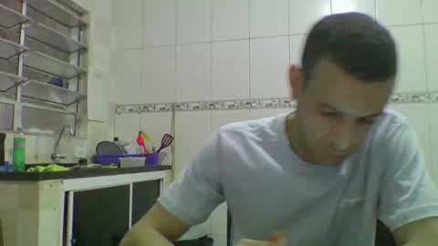 Snapshot of ronnispoto chatting on 12.18.24 ronny online show from 12.18.24