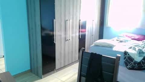 Snapshot of ronnispoto chatting on 12.21.25 ronny online show from 12.21.25