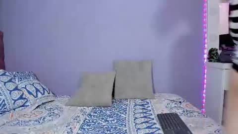 Snapshot of room312_ chatting on 06.20.26 Twelve 3 Inst Twelve 312002 Twitter Room312 2002 online show from 06.20.26
