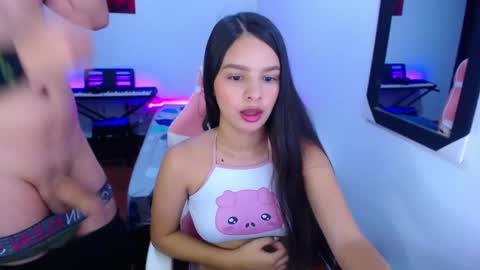 Snapshot of room_kitty chatting on 11.15.25 MIA AND PAUL online show from 11.15.25