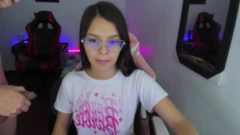 Snapshot of room_kitty chatting on 12.15.25 MIA AND PAUL online show from 12.15.25