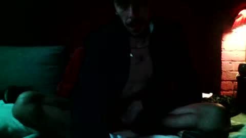 Snapshot of rootbott chatting on 11.16.25 rootbott online show from 11.16.25