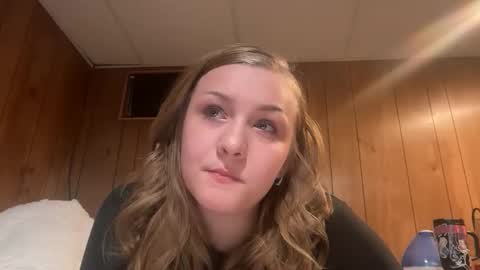 Snapshot of ros3210 chatting on 12.15.25 Rose online show from 12.15.25