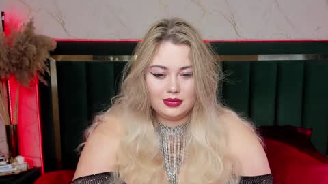 Chloe online show from 02.04.25