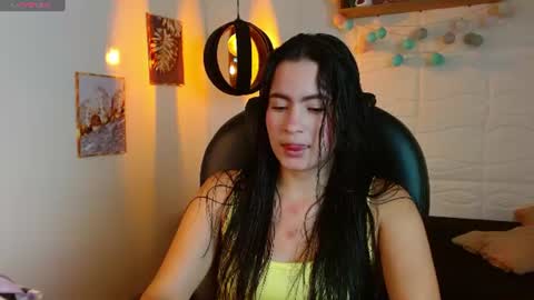 Snapshot of rosaliea chatting on 06.16.26 R O S A L I A online show from 06.16.26