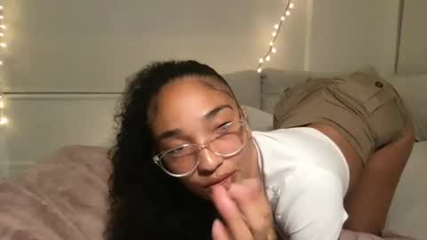 Snapshot of rosalinatoosexy chatting on 09.11.25 Rosalina online show from 09.11.25