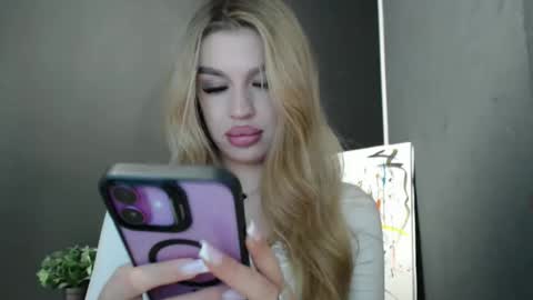 Rosalina online show from 11.30.25