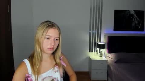 Snapshot of rosarising chatting on 05.24.26 RosaRising online show from 05.24.26