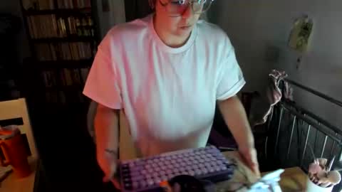 Snapshot of rose257044 chatting on 11.30.25 rose257044 online show from 11.30.25