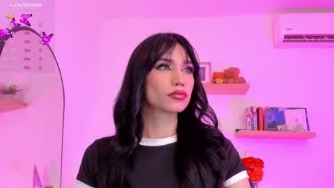 Rose Saenz online show from 12.18.24