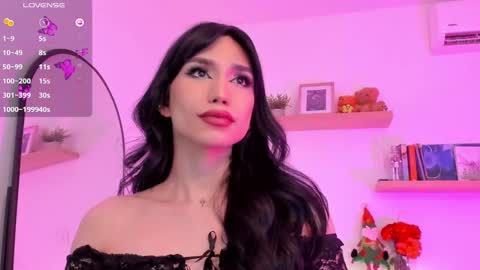 Rose Saenz online show from 12.22.24