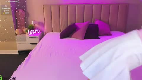 Snapshot of rose_dixon chatting on 06.10.26 Kimberlly online show from 06.10.26