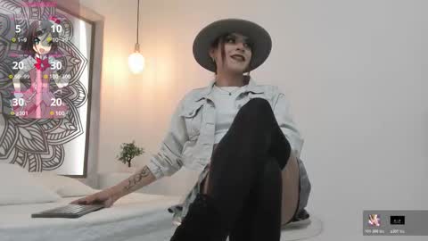 Snapshot of rose_raven chatting on 12.05.25 Rose online show from 12.05.25