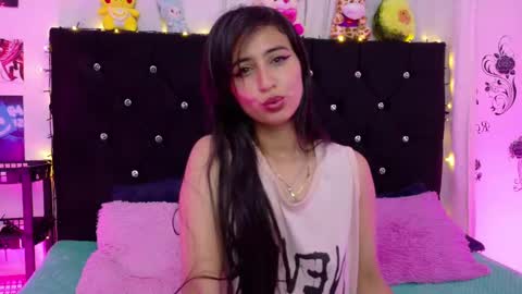 Snapshot of rose_smiley1 chatting on 09.15.25 Rose online show from 09.15.25