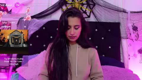 Snapshot of rose_smiley1 chatting on 10.30.25 Rose online show from 10.30.25