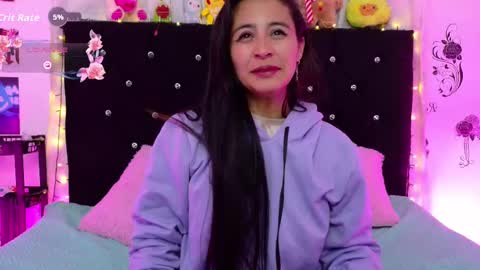 Snapshot of rose_smiley1 chatting on 11.21.25 Rose online show from 11.21.25