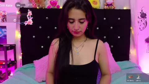 Snapshot of rose_smiley1 chatting on 12.05.25 Rose online show from 12.05.25