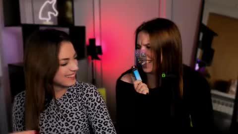 Snapshot of rose_style chatting on 10.21.25 rose online show from 10.21.25