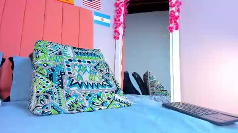 Snapshot of rose_thompson19 chatting on 06.27.26 Rosse online show from 06.27.26