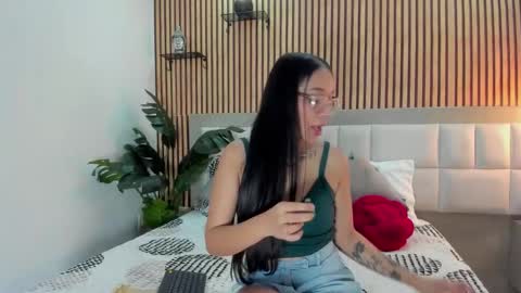 roseaurora online show from 12.03.25