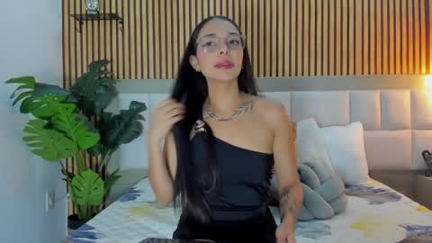 roseaurora online show from 02.17.26