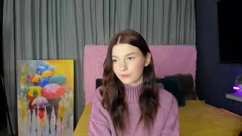 Snapshot of roseblanche2k chatting on 10.26.25 Florin online show from 10.26.25