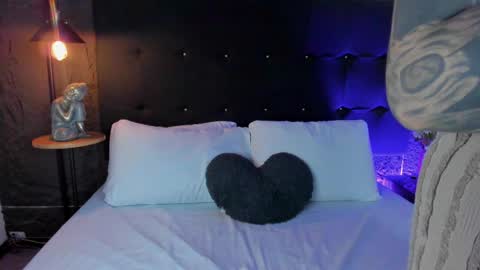 Rose  online show from 04.18.26