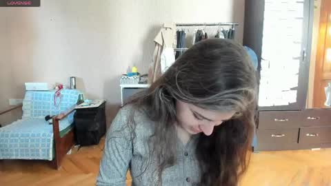 Snapshot of roselina_ chatting on 04.27.26 Rose online show from 04.27.26