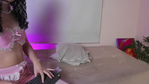 Lyla OF roselinedior online show from 01.08.25