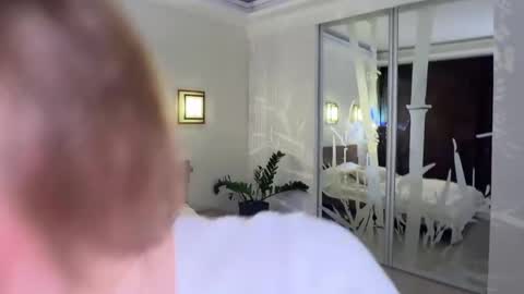 Roselyn  online show from 04.03.26