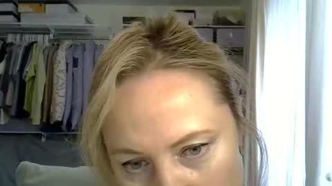 Snapshot of rosemeonce chatting on 06.01.26 rosemeonce online show from 06.01.26